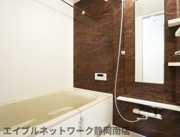 バス・シャワールーム　きれいなお風呂です