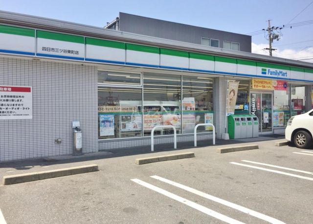 【四日市市万古町のアパートのコンビニ】