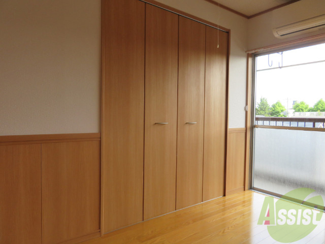 収納　クローゼットがありました。お洋服や荷物はここへ