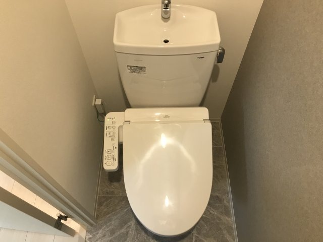 【大阪市此花区伝法のマンションのトイレ】