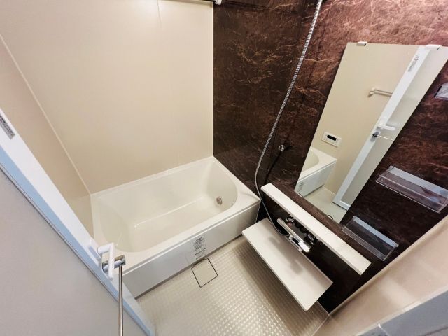 バス・シャワールーム　同タイプ別部屋の写真です