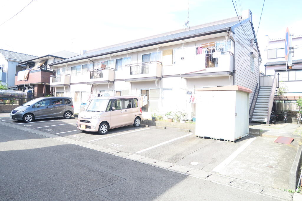 コンシェール大沢の建物外観