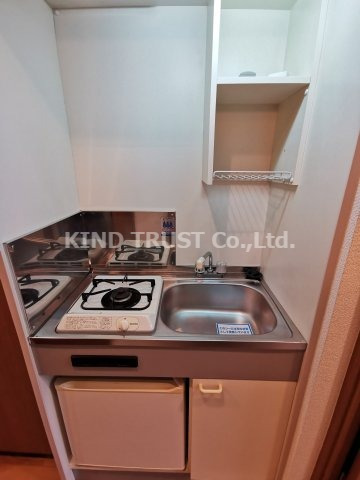 キッチン　一人用のミニ冷蔵庫完備