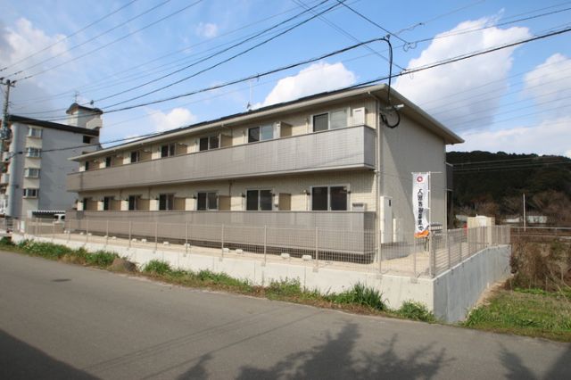 糟屋郡粕屋町大字大隈のアパートの建物外観