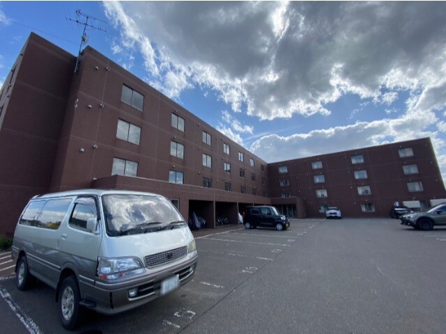 札幌市北区あいの里三条のアパートの建物外観