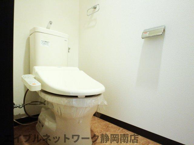 トイレ　清潔感のあるトイレです