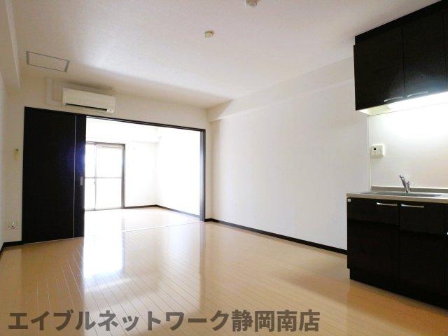 居室・リビング　ゆったり過ごせるリビングです