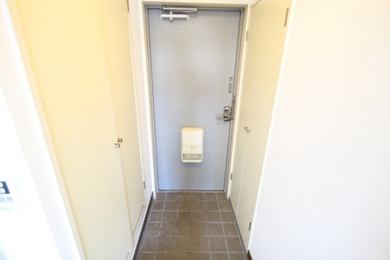 玄関　※別部屋の写真です