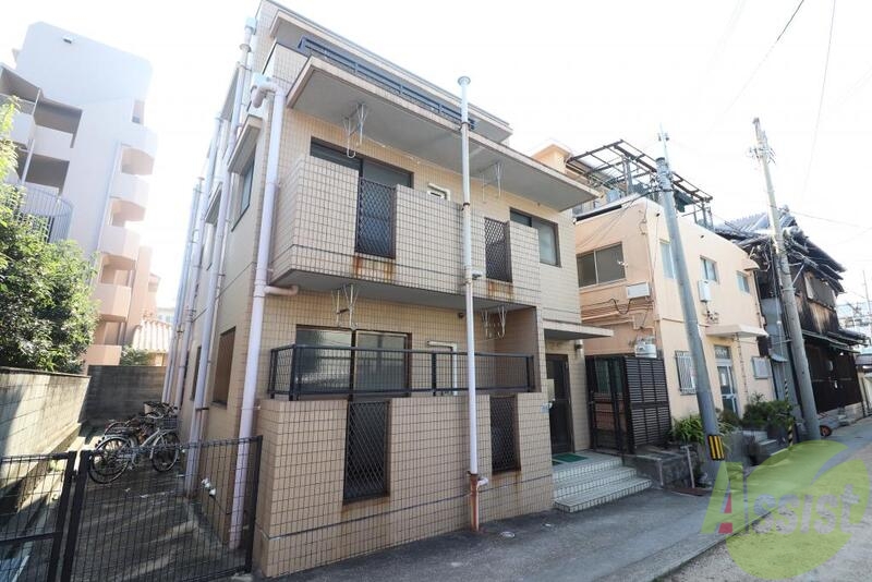 建物外観　大学生、単身の方におすすめ。生活しやすい閑静な住宅街。