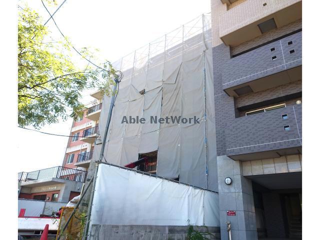 【札幌市北区北二十三条西のマンションの建物外観】