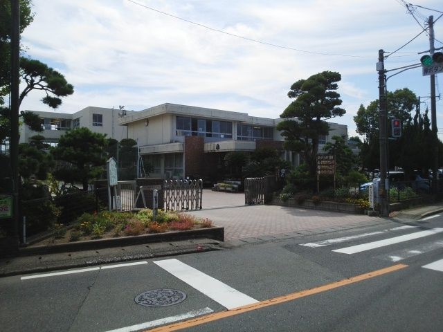 【熊本市南区八分字町のアパートの小学校】