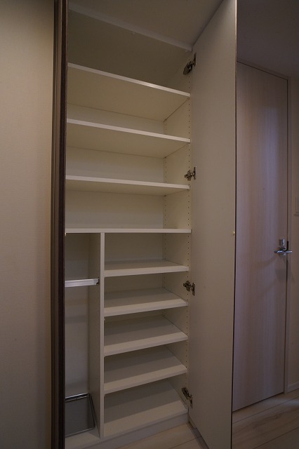 収納　シューズボックス