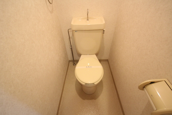 トイレ　※他部屋の写真を使用しております。