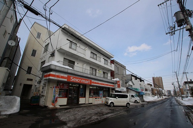 コンビニ　セイコーマート平岸４条（コンビニ）まで350m