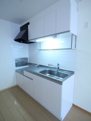 キッチン　朝の身支度には欠かせない独立洗面化粧台