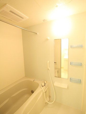 バス・シャワールーム　きれいなお風呂です