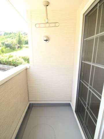 バルコニー　バルコニーからの眺めを楽しみながら食事をしませんか