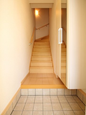 玄関　落ち着いた玄関です