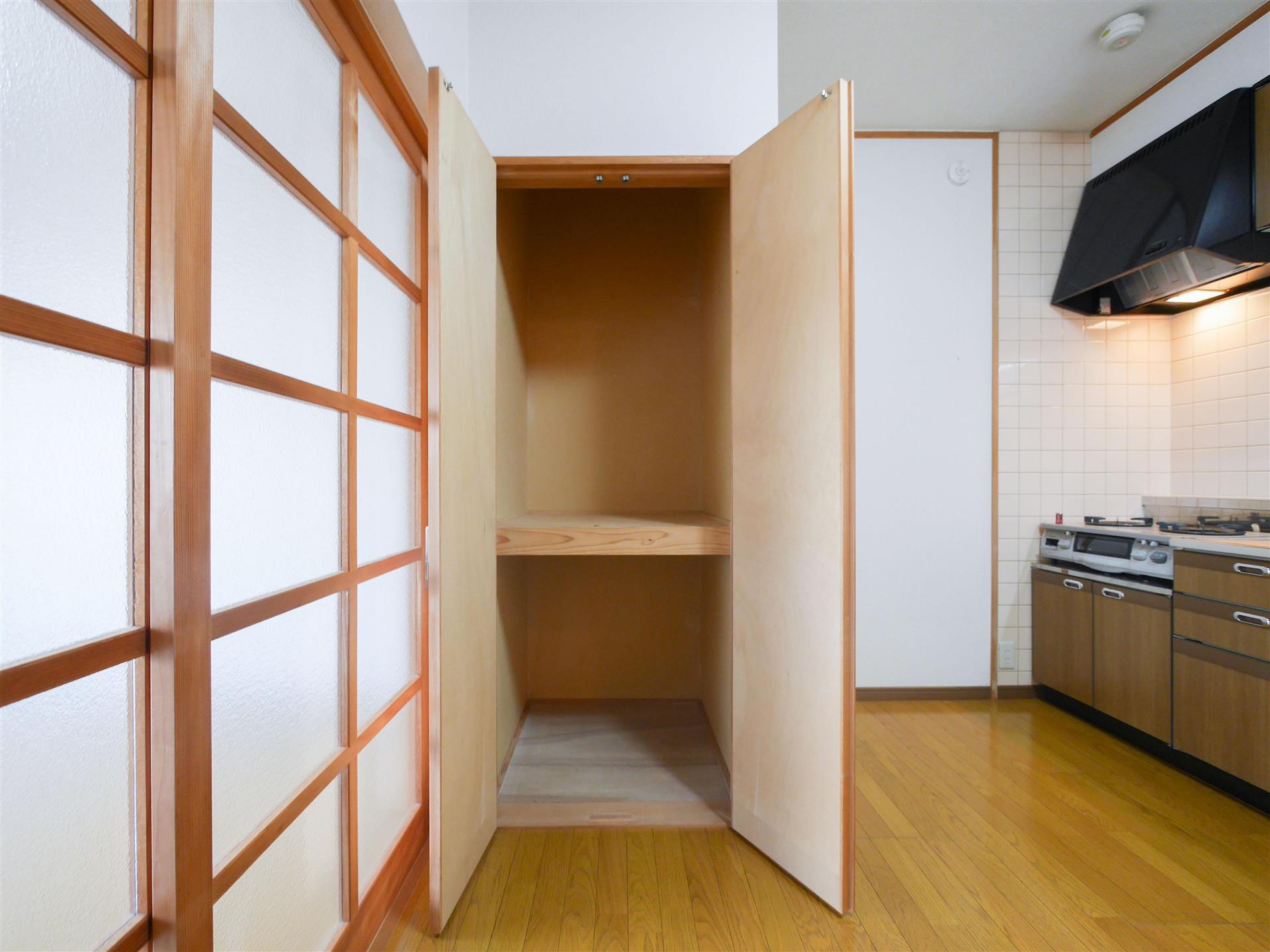 キッチン　キッチンスペースにも収納を☆