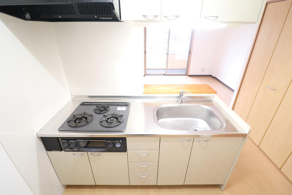 キッチン　機能的なカウンターキッチン