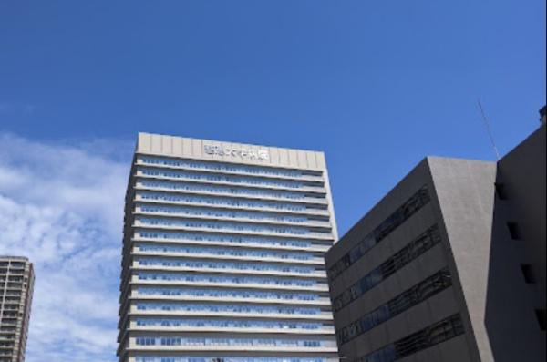 病院　東京慈恵会医科大学附属病院（病院）まで872m