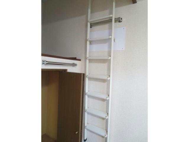その他設備　ロフト用ハシゴ