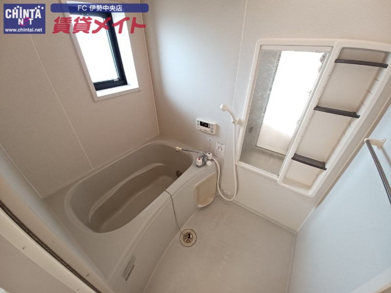 バス・シャワールーム　同物件別部屋の写真