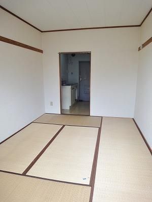 居室・リビング　★和室６帖のお部屋です★
