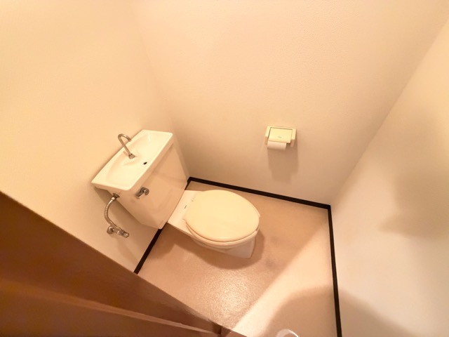 HIGASHIOマンションのトイレ写真