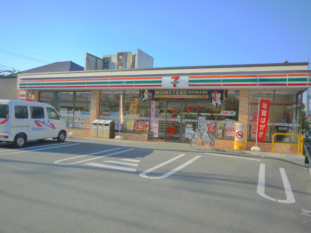 コンビニ　セブンイレブン 練馬石神井町7丁目店（コンビニ）まで566m