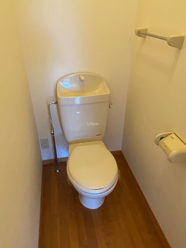 トイレ　※同タイプの他のお部屋です