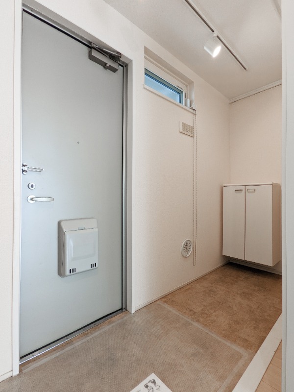 玄関　図面と現状に相違がある場合には現状を優先