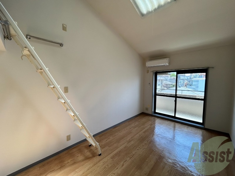 居室・リビング　９．０帖のリビングは広々としていて開放感があります。