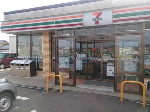 コンビニ　セブンイレブン春江町為国店（コンビニ）まで1000m
