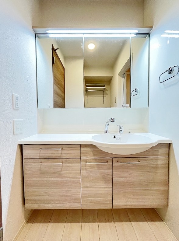 洗面設備　★洗面脱衣所/シャワー付き洗面台★