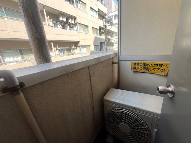バルコニー　バルコニーあり