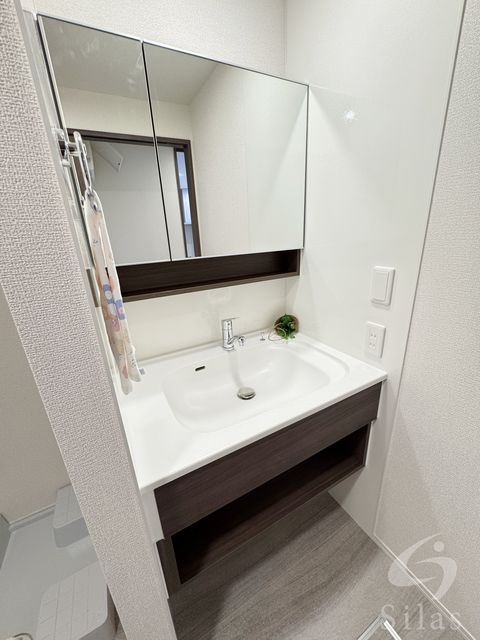 洗面設備　同仕様