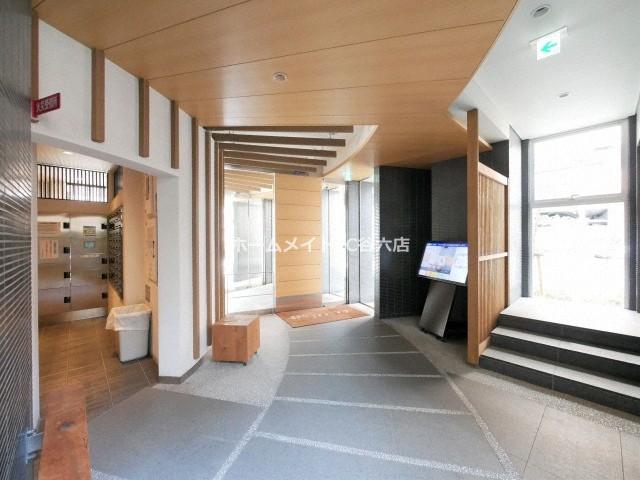エントランス　洗面付きシャワートイレ♪