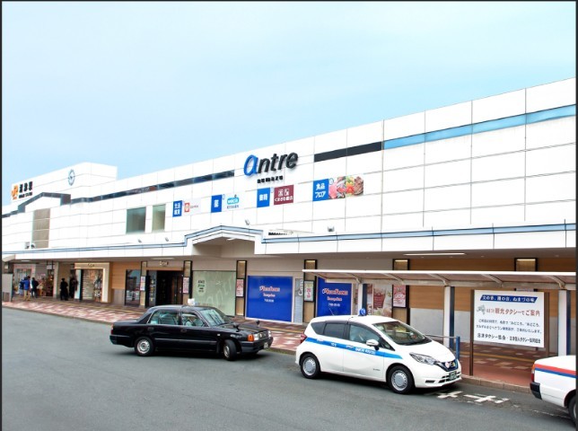スーパー　成城石井アントレ沼津店（スーパー）まで729m