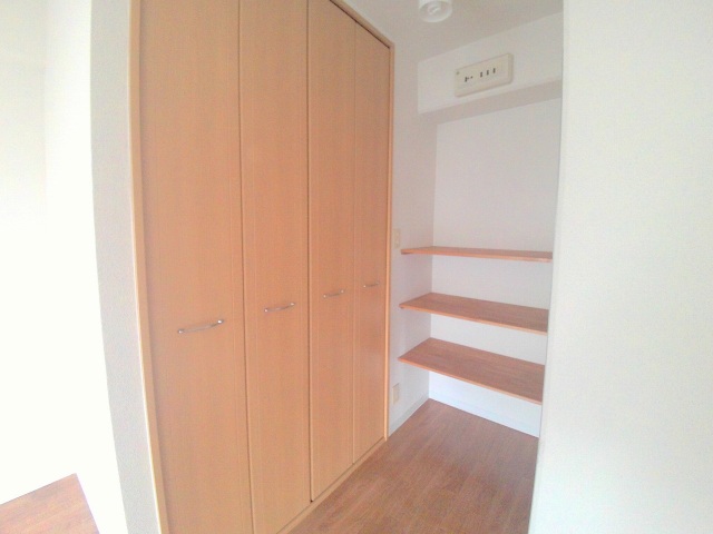 スーパー　ママチェーンまるすぎ吉島店（スーパー）まで321m