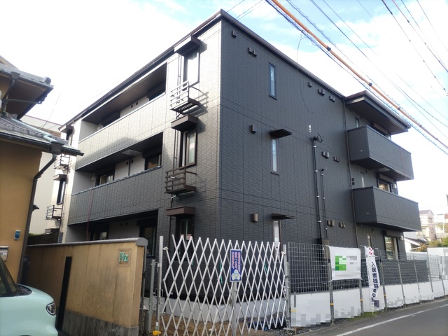 建物外観　建築中