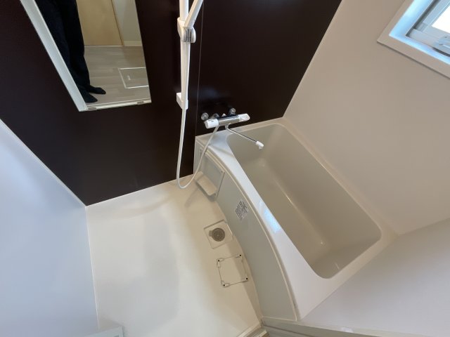 バス・シャワールーム　ゆったり過ごせるお風呂です♪