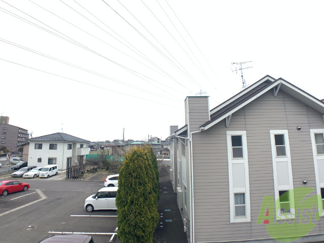 トイレ　お部屋からの眺めです。閑静な住宅街といったところですね。