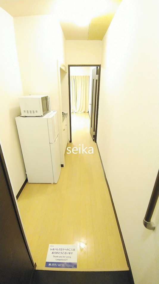 玄関　※参考写真、家具家電は付いておりません