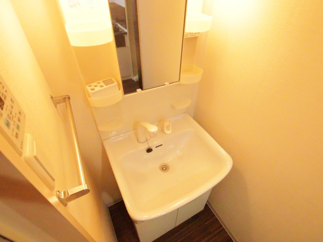 洗面設備　別室の参考写真です。※現況優先