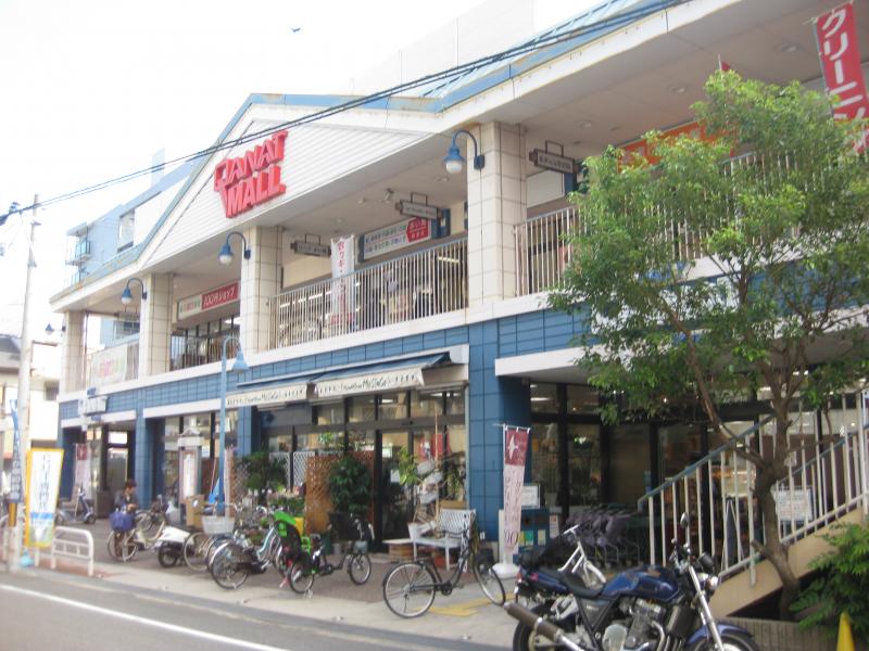 スーパー　イズミヤ 桑津店（スーパー）まで296m