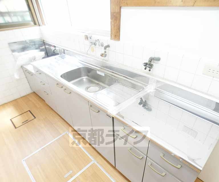 キッチン　スペースに余裕があります