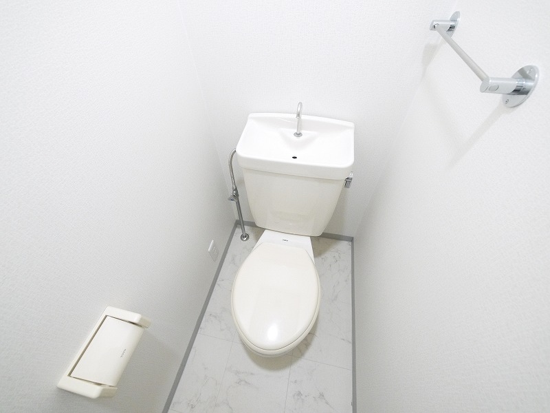 トイレ　落ち着いたトイレです