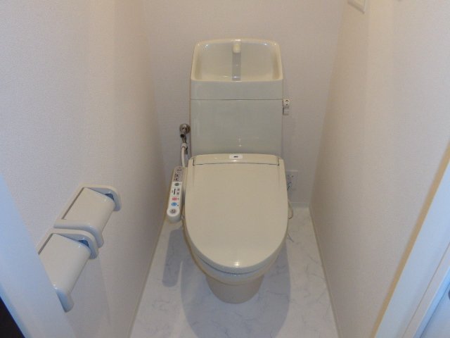 トイレ　シャワー付トイレ