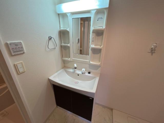 洗面設備　洗髪洗面化粧台